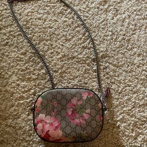 Real authentic gucci purse